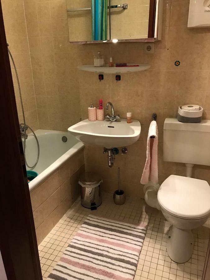 Central-Apartment-Adria Saarbruecken Ngoại thất bức ảnh